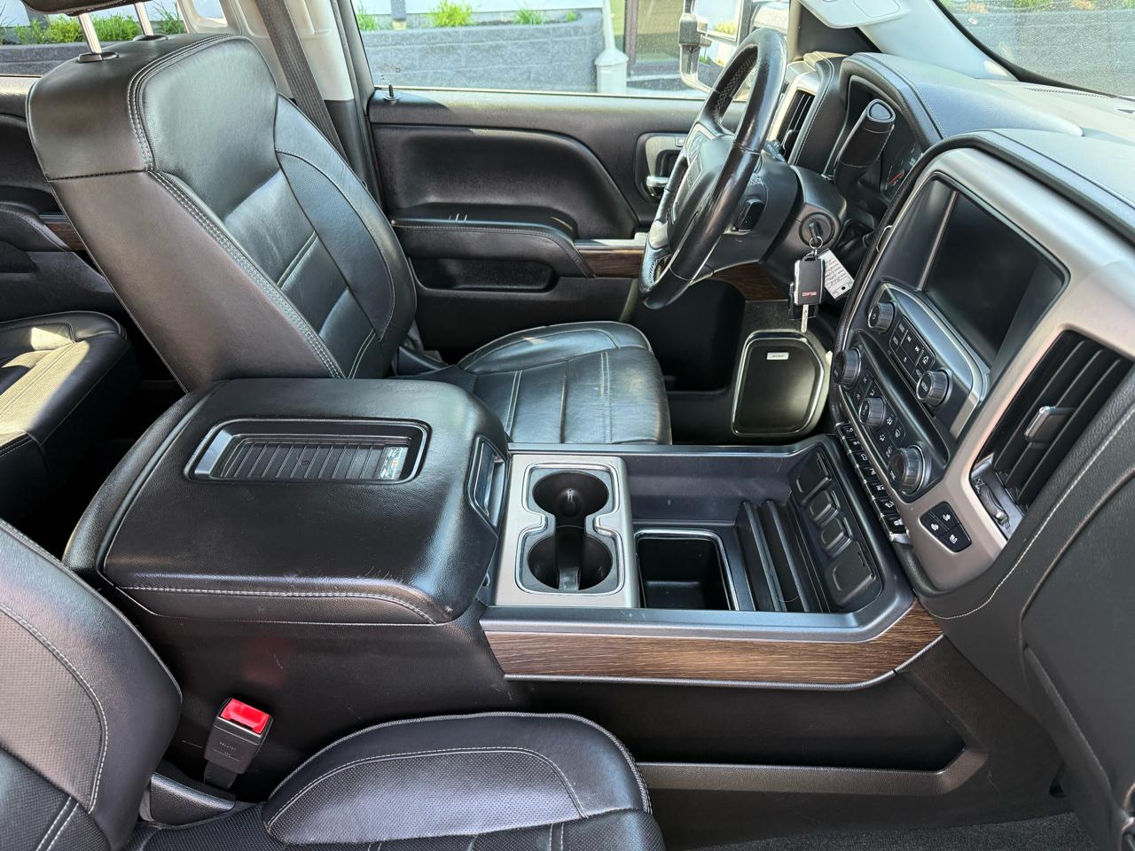 GMC Sierra 2500HD 4WD Crew Cab 153.7" Denali 2018