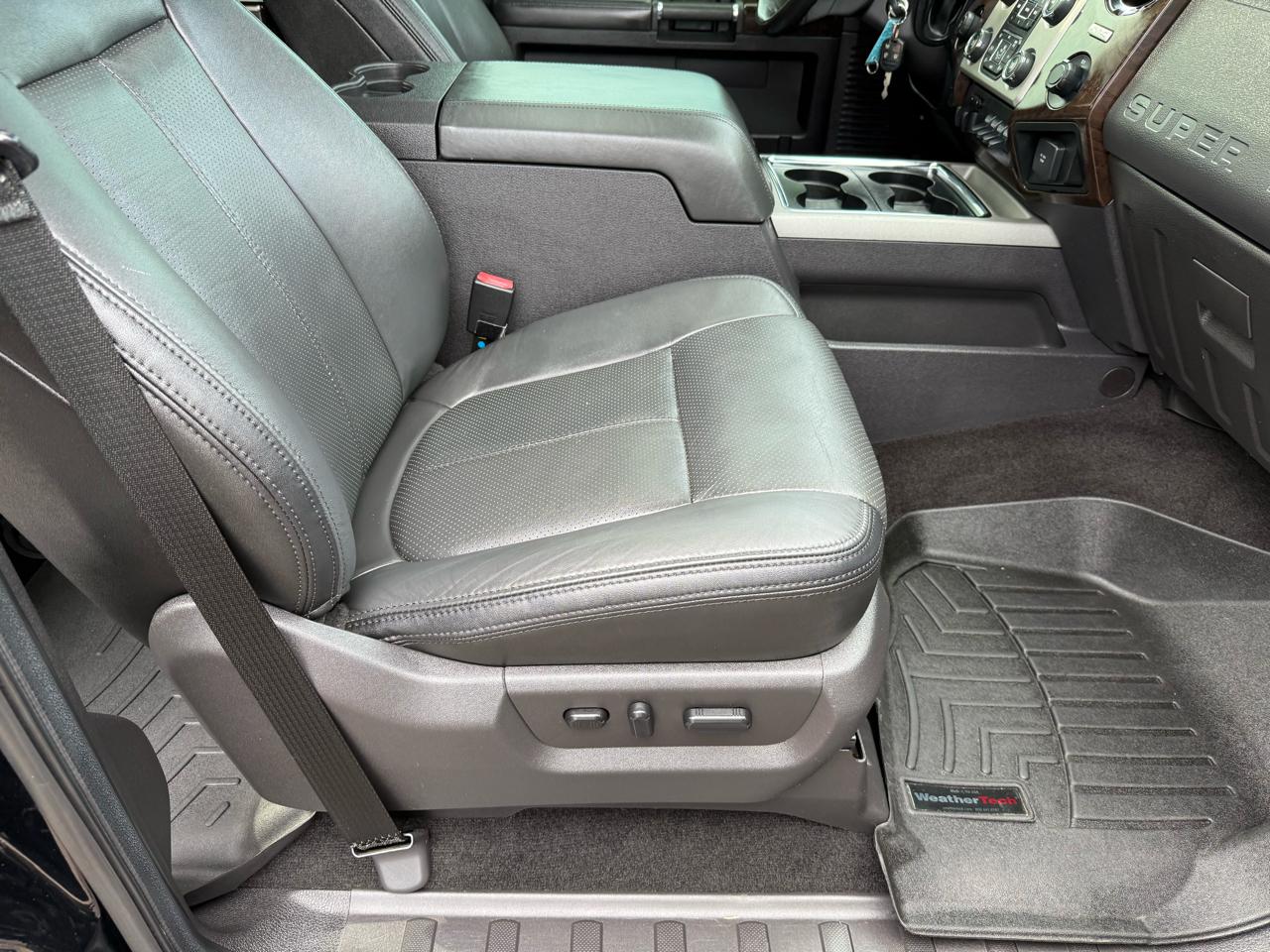 Ford Super Duty F-250 SRW Platinum 4WD Crew Cab 6.75' Box 2016