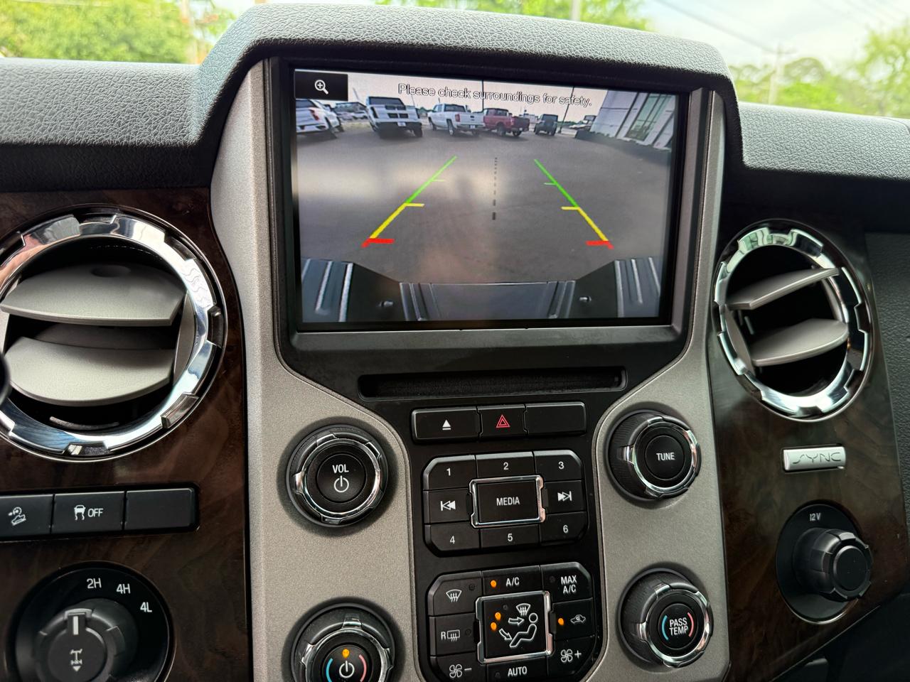 Ford Super Duty F-250 SRW Platinum 4WD Crew Cab 6.75' Box 2016