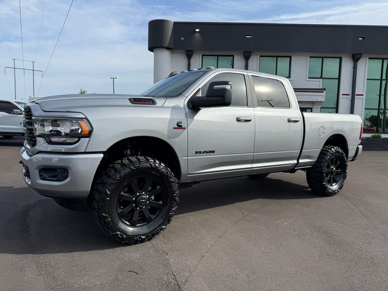 RAM 2500 Big Horn 4x4 Crew Cab 6'4" Box 2024