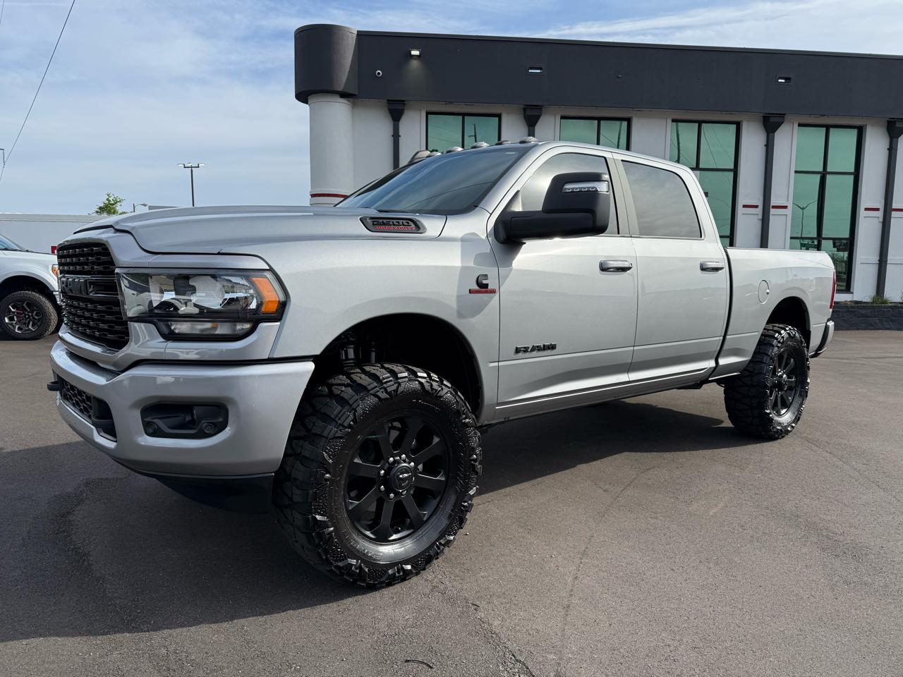 RAM 2500 Big Horn 4x4 Crew Cab 6'4" Box 2024