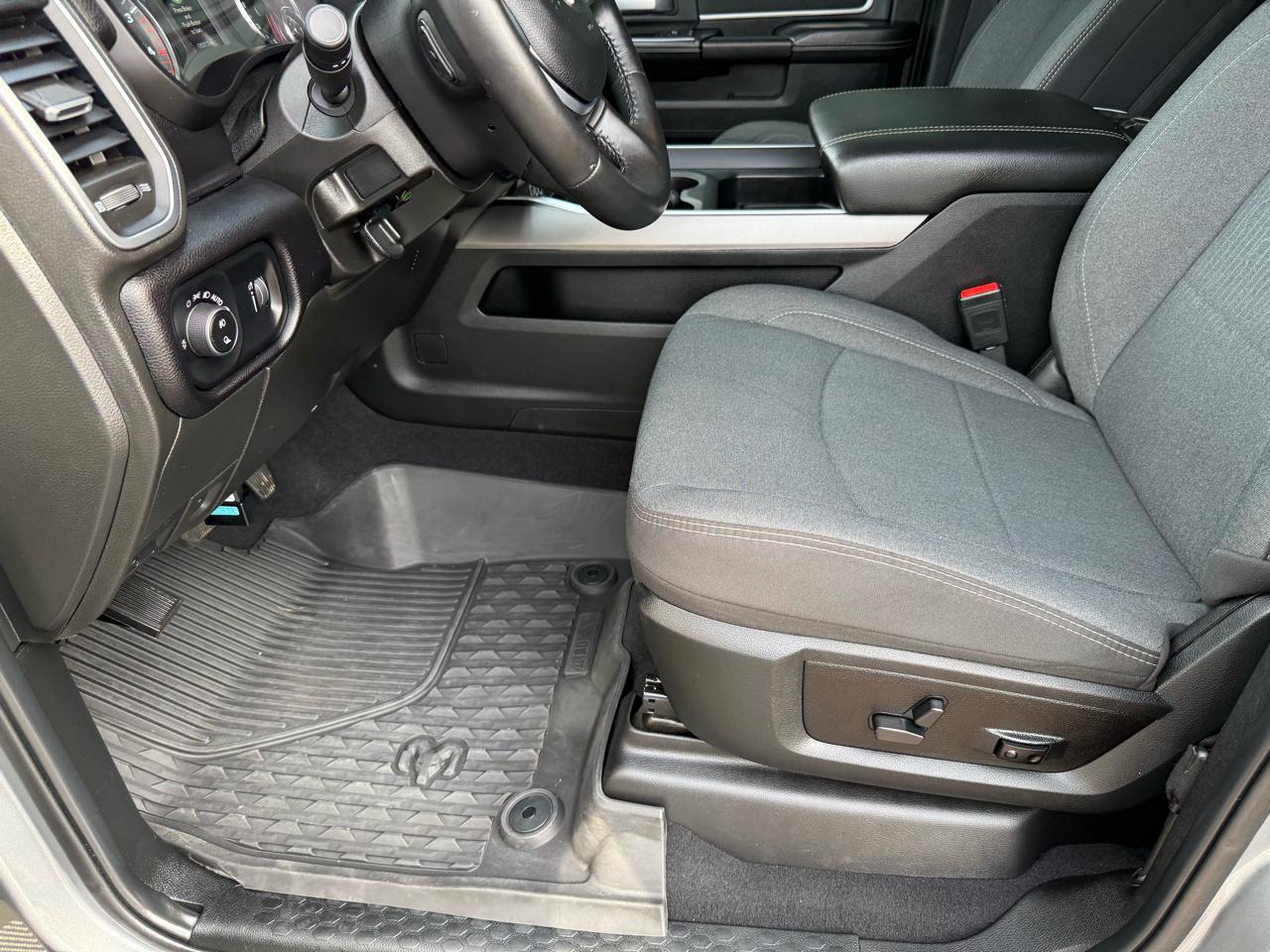 RAM 2500 Big Horn 4x4 Crew Cab 6'4" Box 2024