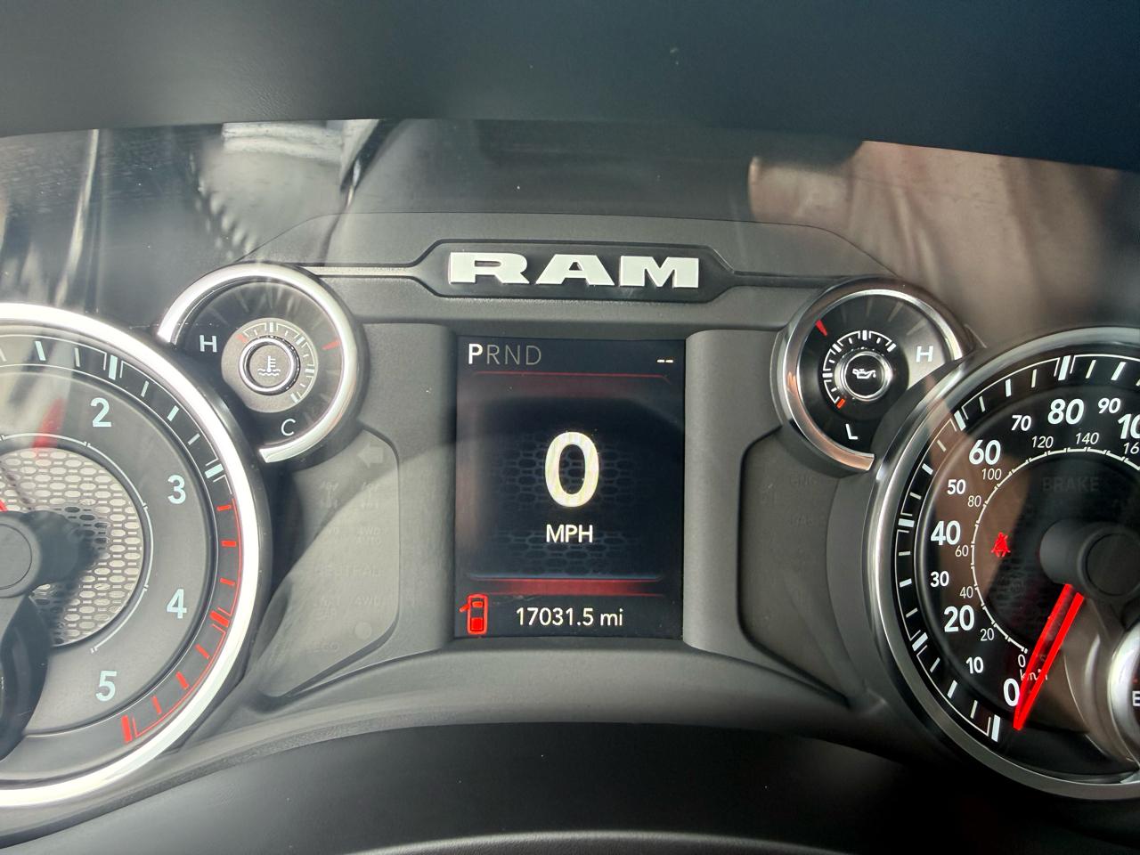 RAM 2500 Big Horn 4x4 Crew Cab 6'4" Box 2024