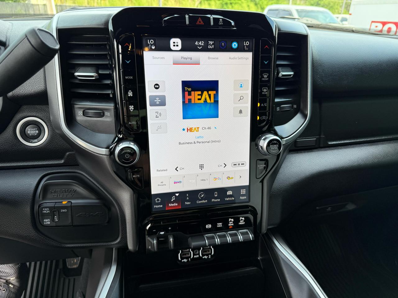 RAM 2500 Big Horn 4x4 Crew Cab 6'4" Box 2024