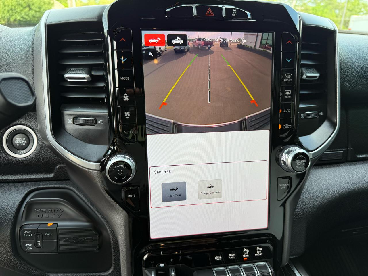 RAM 2500 Big Horn 4x4 Crew Cab 6'4" Box 2024