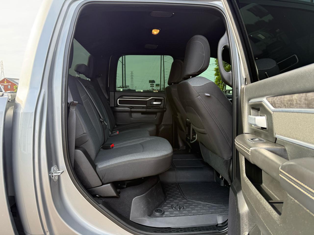 RAM 2500 Big Horn 4x4 Crew Cab 6'4" Box 2024