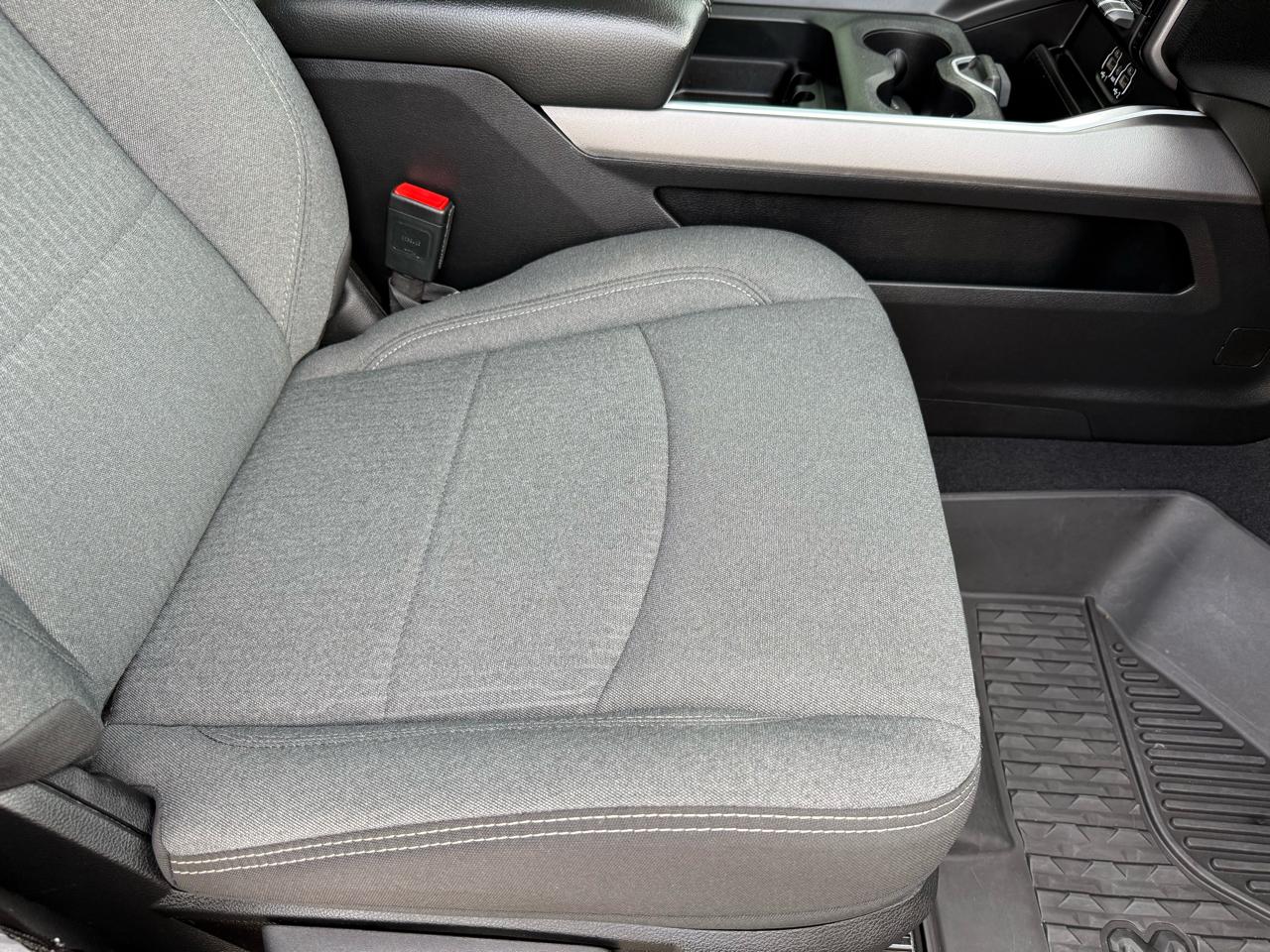 RAM 2500 Big Horn 4x4 Crew Cab 6'4" Box 2024