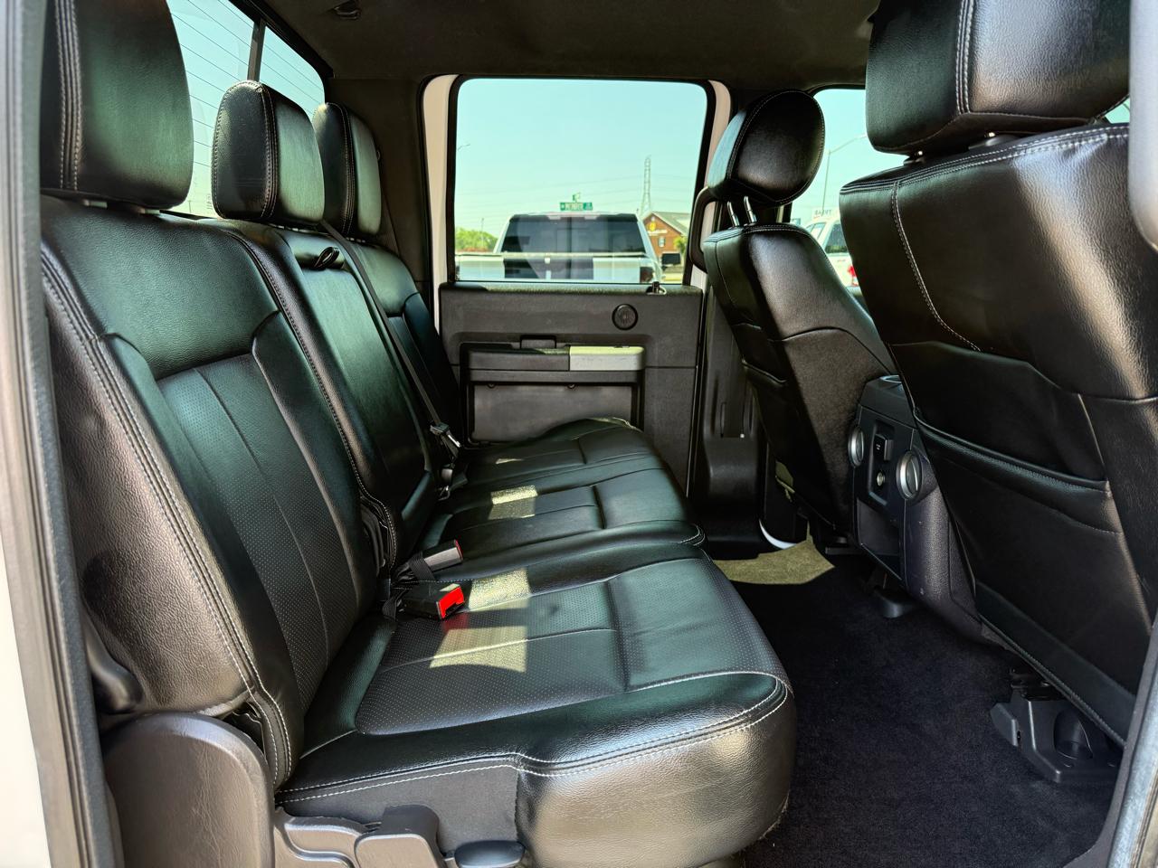 Ford Super Duty F-250 SRW Lariat 4WD Crew Cab 6.75' Box 2016