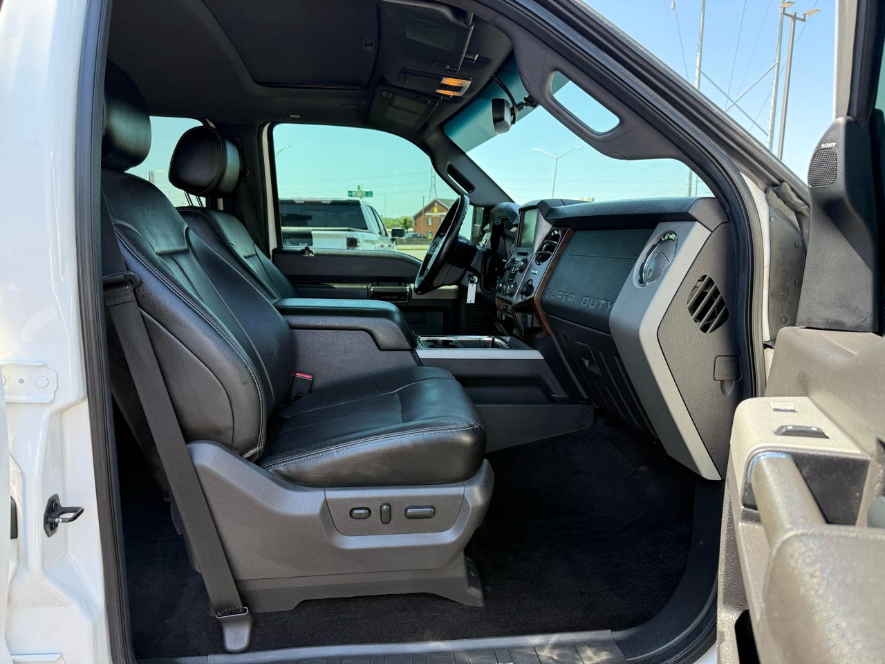 Ford Super Duty F-250 SRW Lariat 4WD Crew Cab 6.75' Box 2016