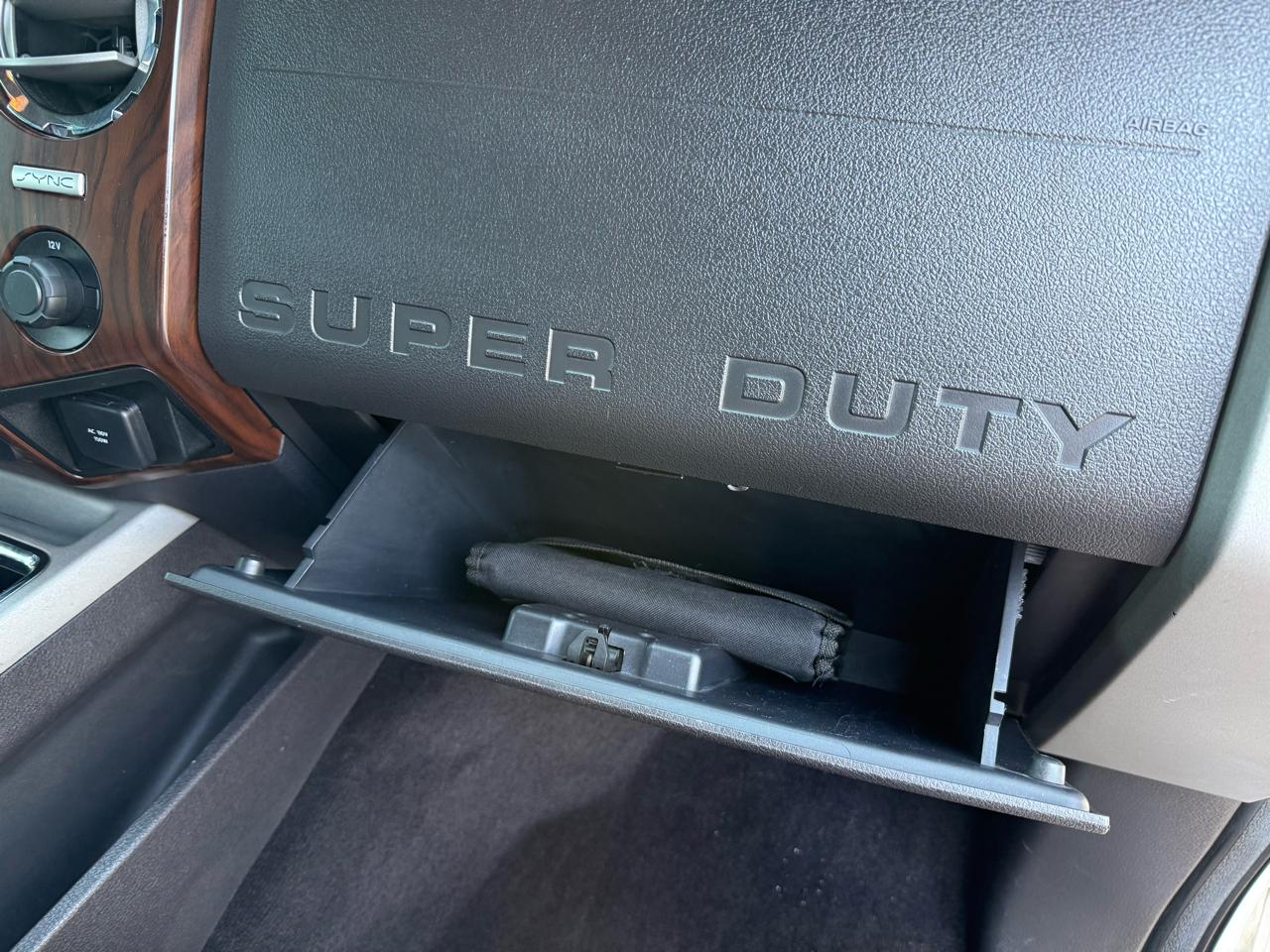 Ford Super Duty F-250 SRW Lariat 4WD Crew Cab 6.75' Box 2016
