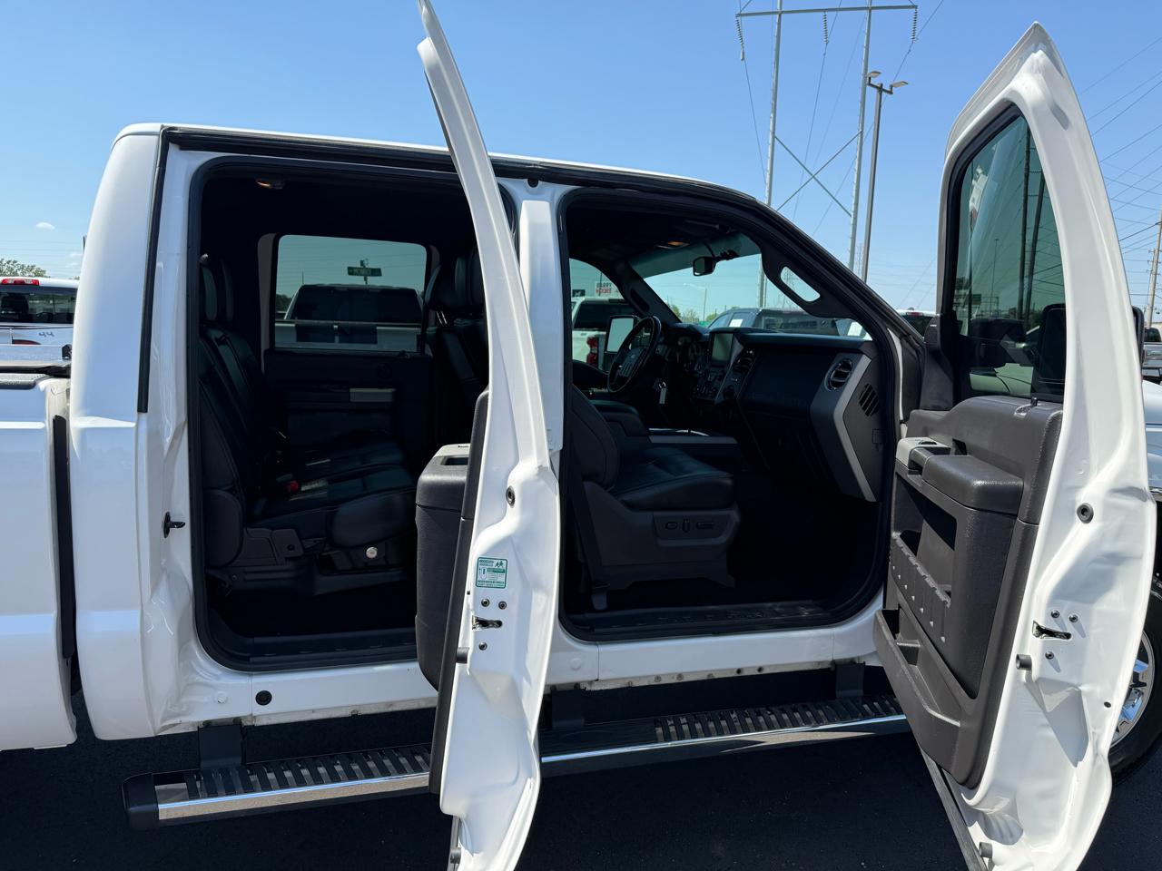 Ford Super Duty F-250 SRW Lariat 4WD Crew Cab 6.75' Box 2016