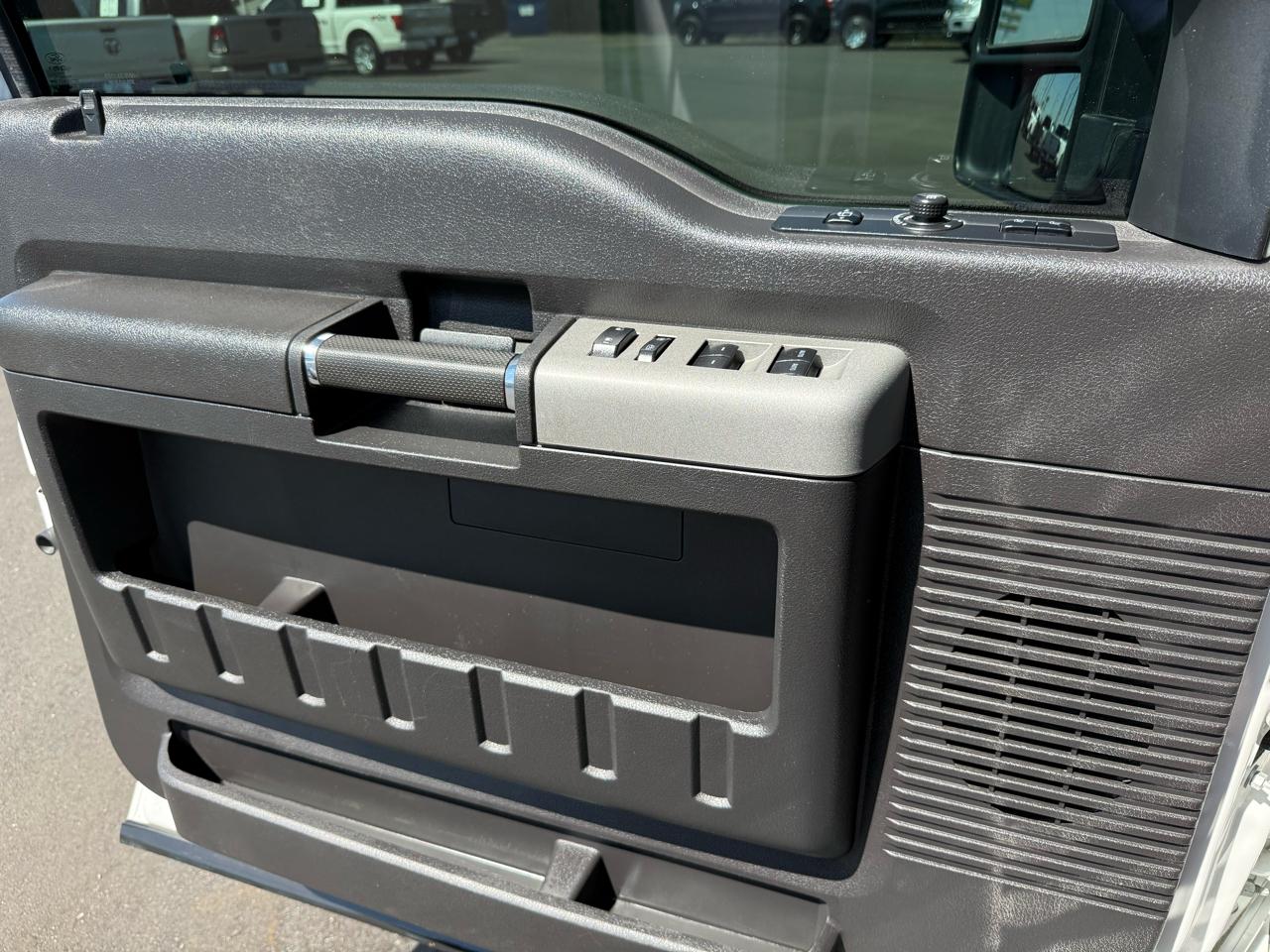 Ford Super Duty F-250 SRW Lariat 4WD Crew Cab 6.75' Box 2016