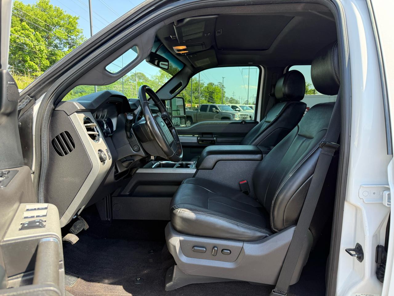 Ford Super Duty F-250 SRW Lariat 4WD Crew Cab 6.75' Box 2016