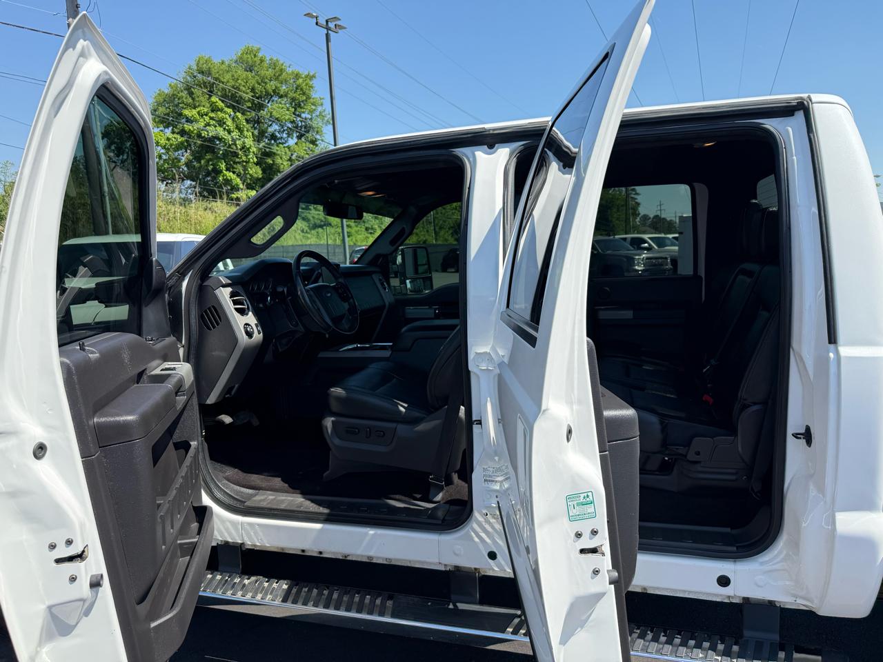 Ford Super Duty F-250 SRW Lariat 4WD Crew Cab 6.75' Box 2016