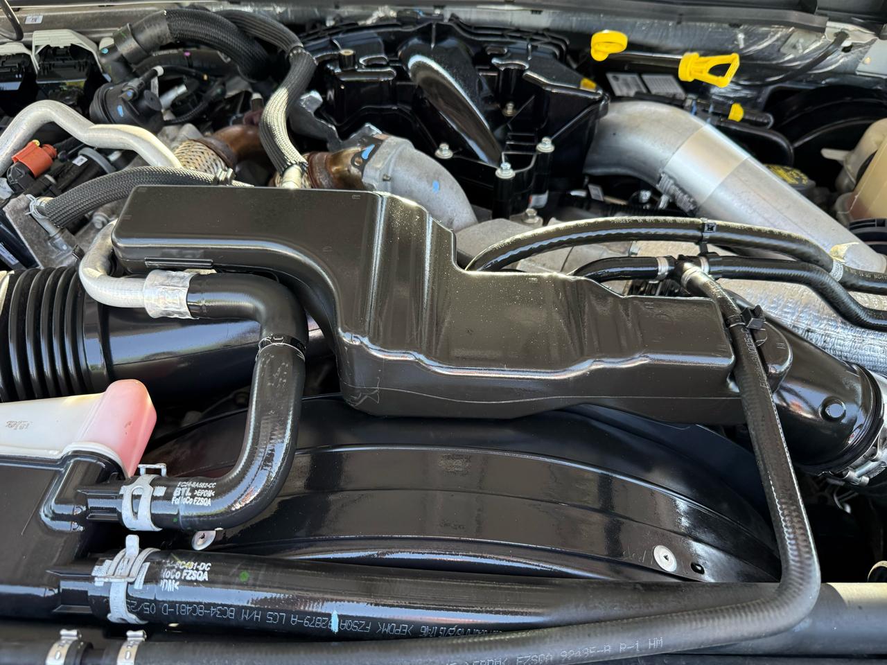 Ford Super Duty F-250 SRW Lariat 4WD Crew Cab 6.75' Box 2016