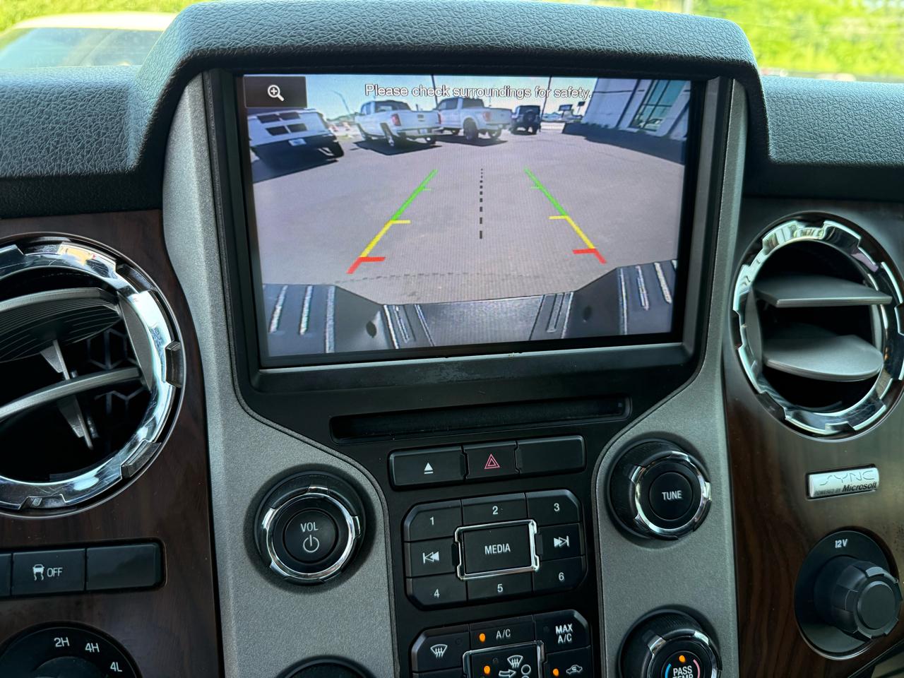 Ford Super Duty F-250 SRW Lariat 4WD Crew Cab 6.75' Box 2013