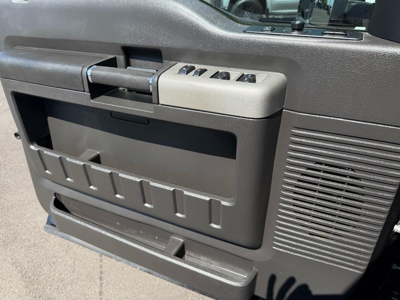 Ford Super Duty F-250 SRW Lariat 4WD Crew Cab 6.75' Box 2013