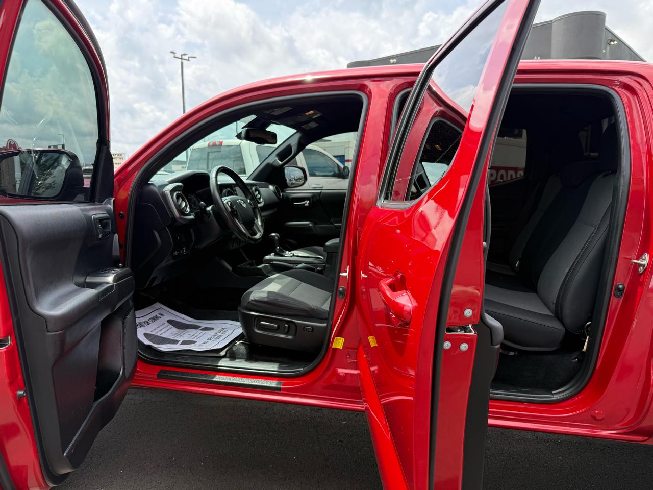 Toyota Tacoma 4WD TRD Sport Double Cab 5' Bed AT (Natl) 2020