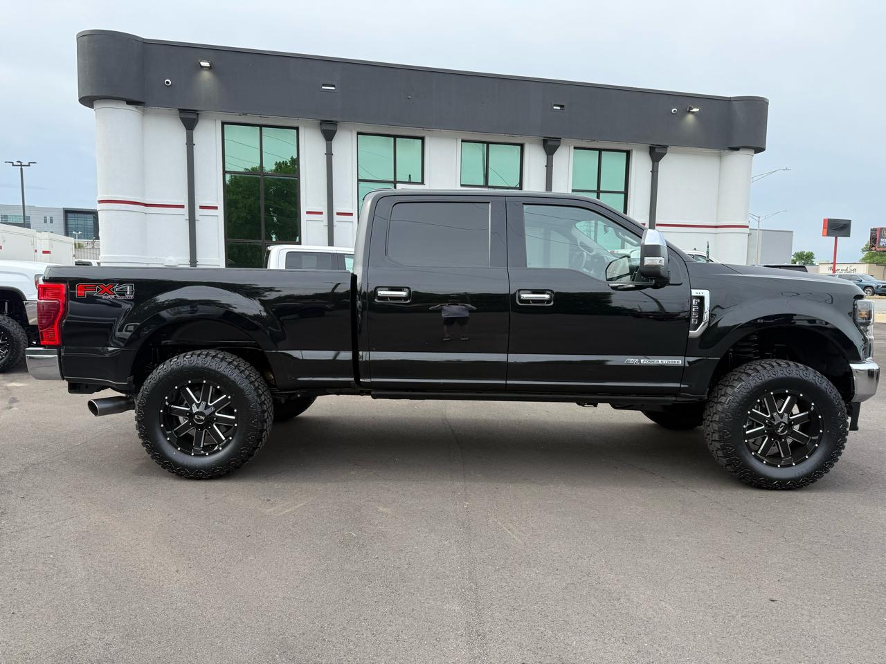 Ford Super Duty F-250 SRW XLT 4WD Crew Cab 6.75' Box 2022