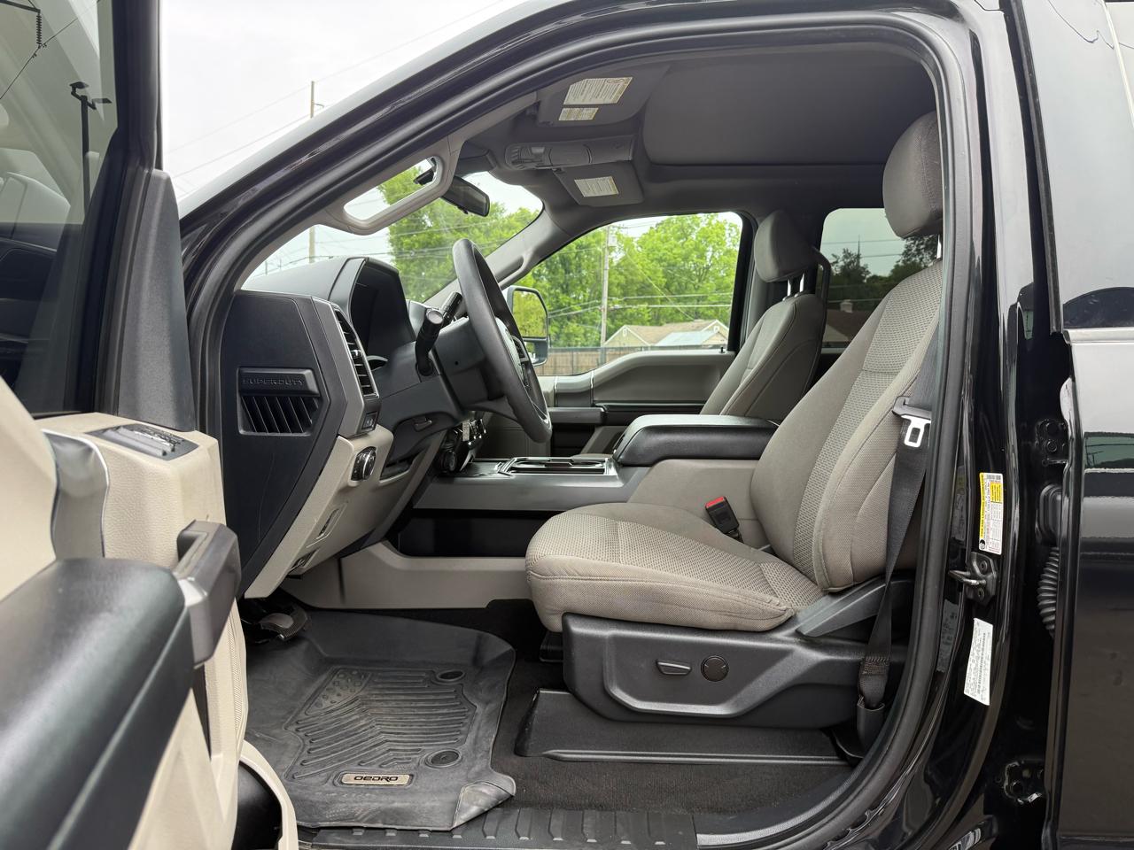 Ford Super Duty F-250 SRW XLT 4WD Crew Cab 6.75' Box 2022