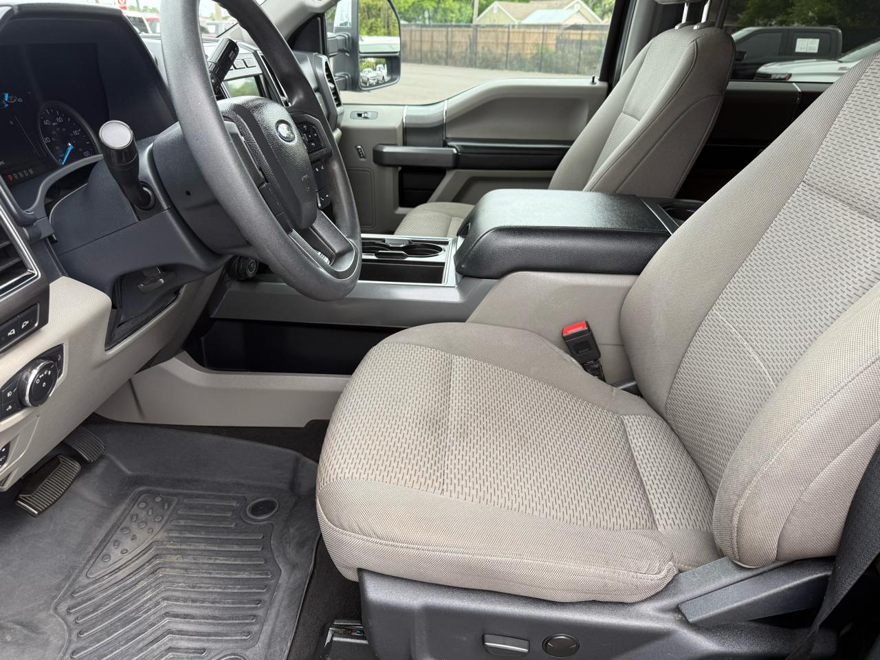 Ford Super Duty F-250 SRW XLT 4WD Crew Cab 6.75' Box 2022