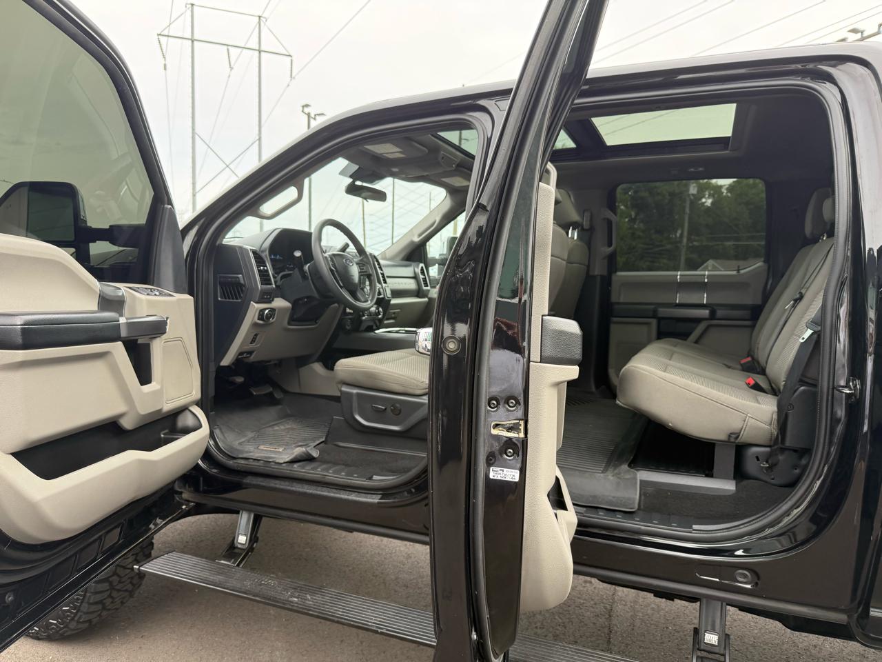Ford Super Duty F-250 SRW XLT 4WD Crew Cab 6.75' Box 2022