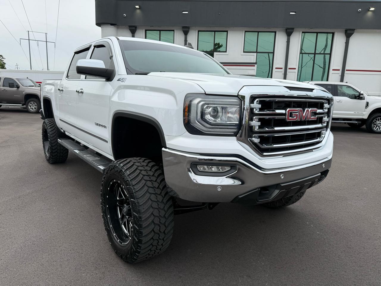 GMC Sierra 1500 4WD Crew Cab 143.5" SLT 2018