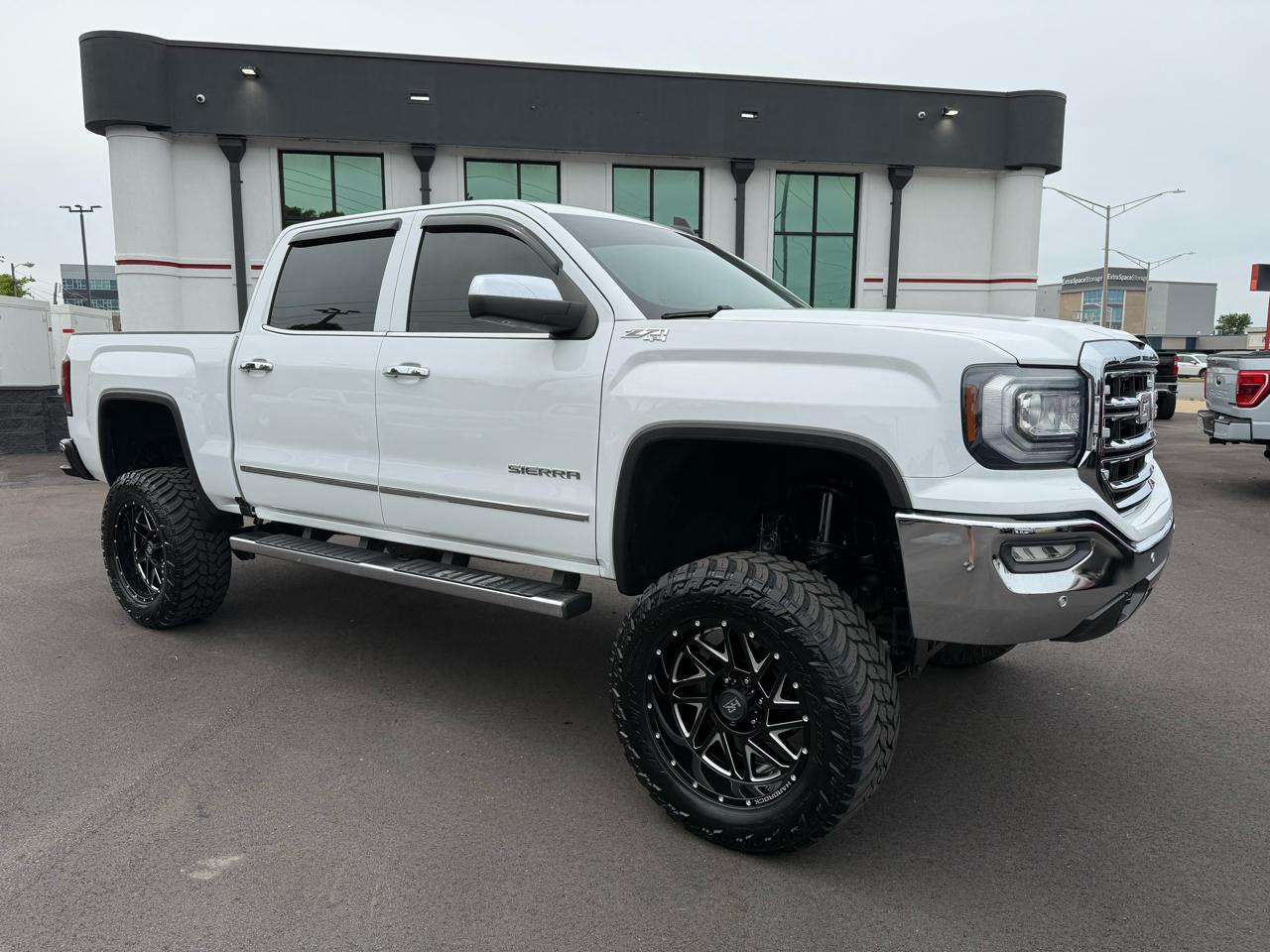 GMC Sierra 1500 4WD Crew Cab 143.5" SLT 2018