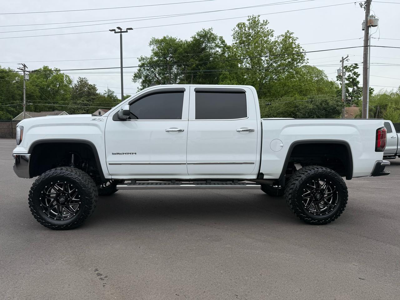 GMC Sierra 1500 4WD Crew Cab 143.5" SLT 2018
