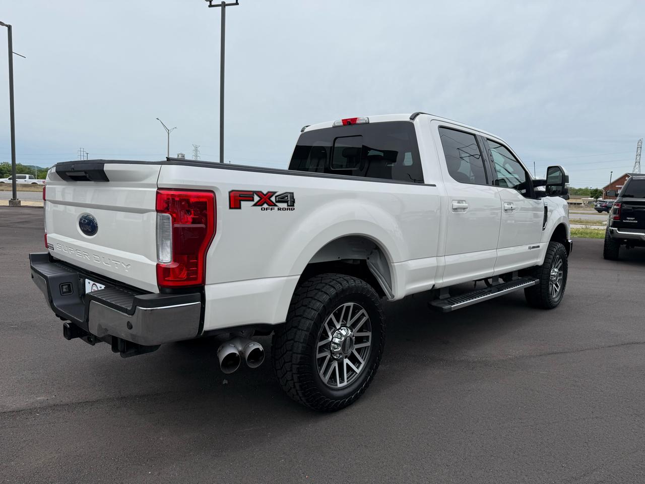 Ford Super Duty F-250 SRW Lariat 4WD Crew Cab 6.75' Box 2019