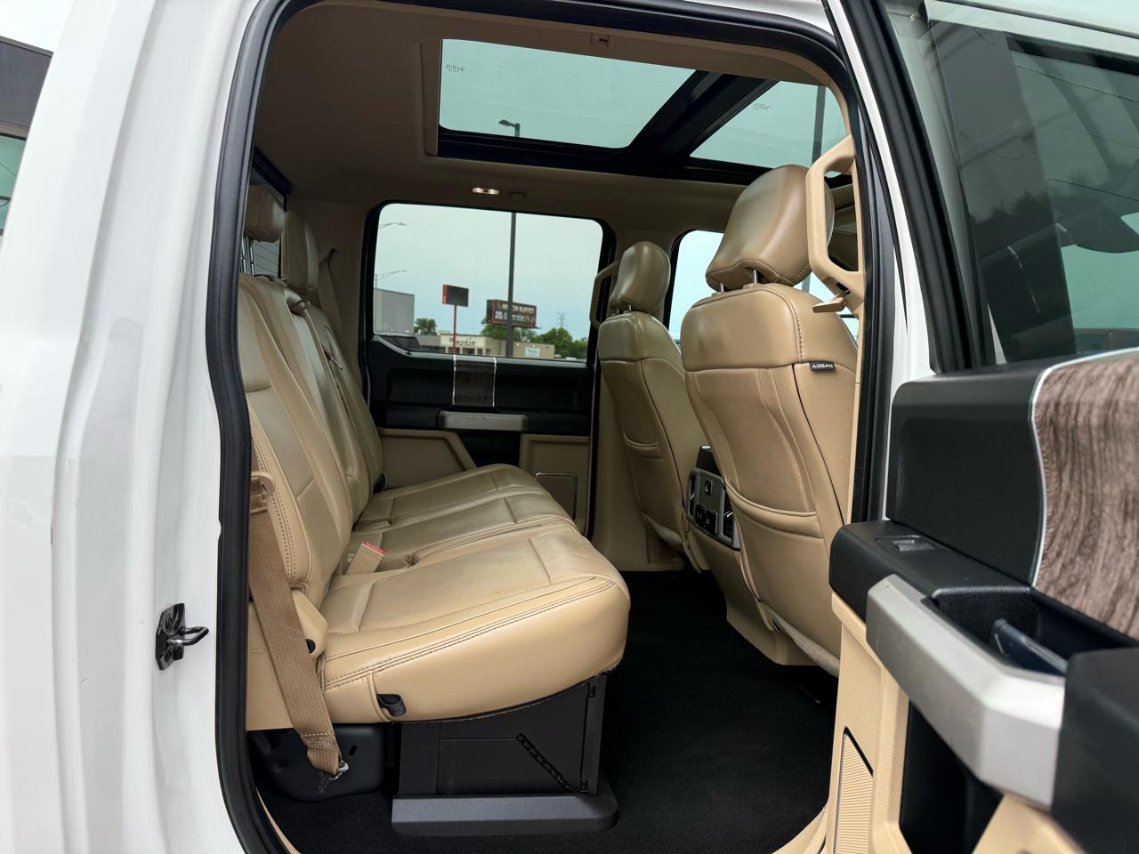Ford Super Duty F-250 SRW Lariat 4WD Crew Cab 6.75' Box 2019