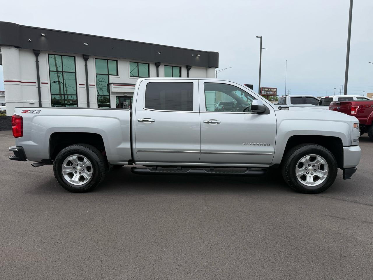 Chevrolet Silverado 1500 4WD Crew Cab 143.5" LTZ w/2LZ 2018