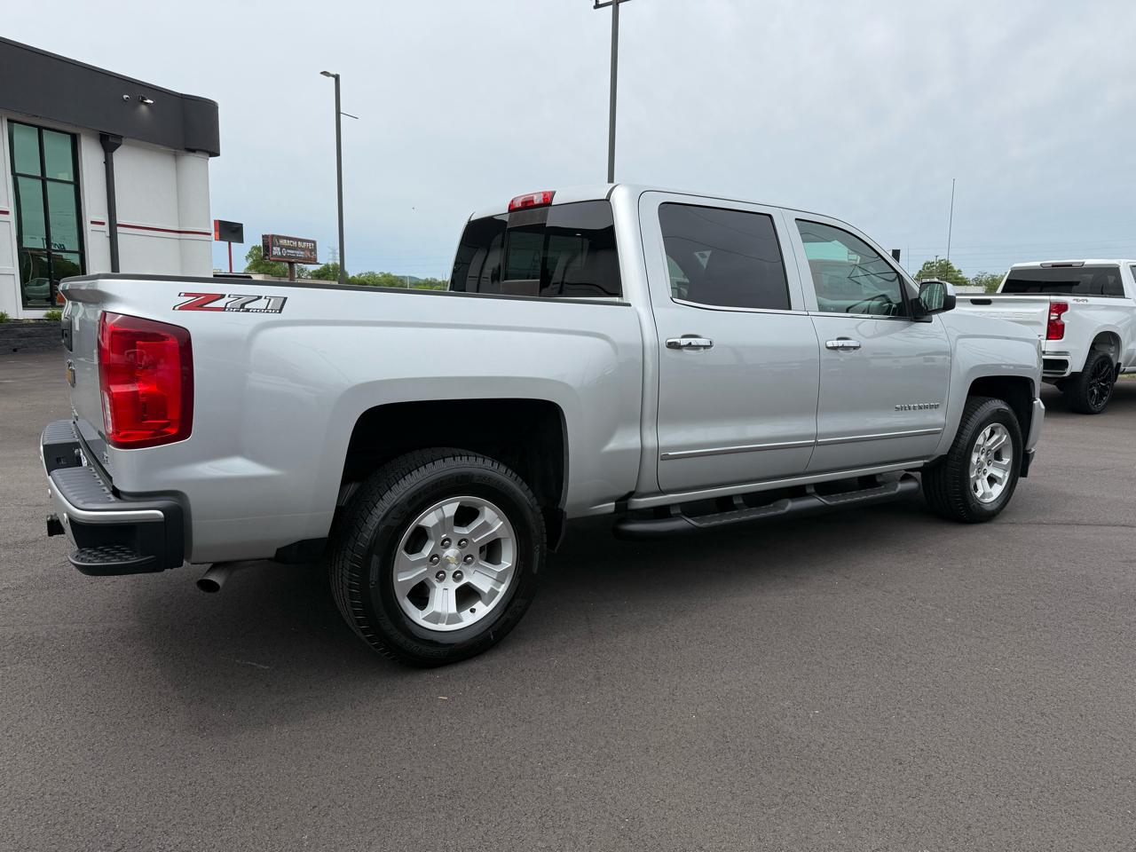 Chevrolet Silverado 1500 4WD Crew Cab 143.5" LTZ w/2LZ 2018