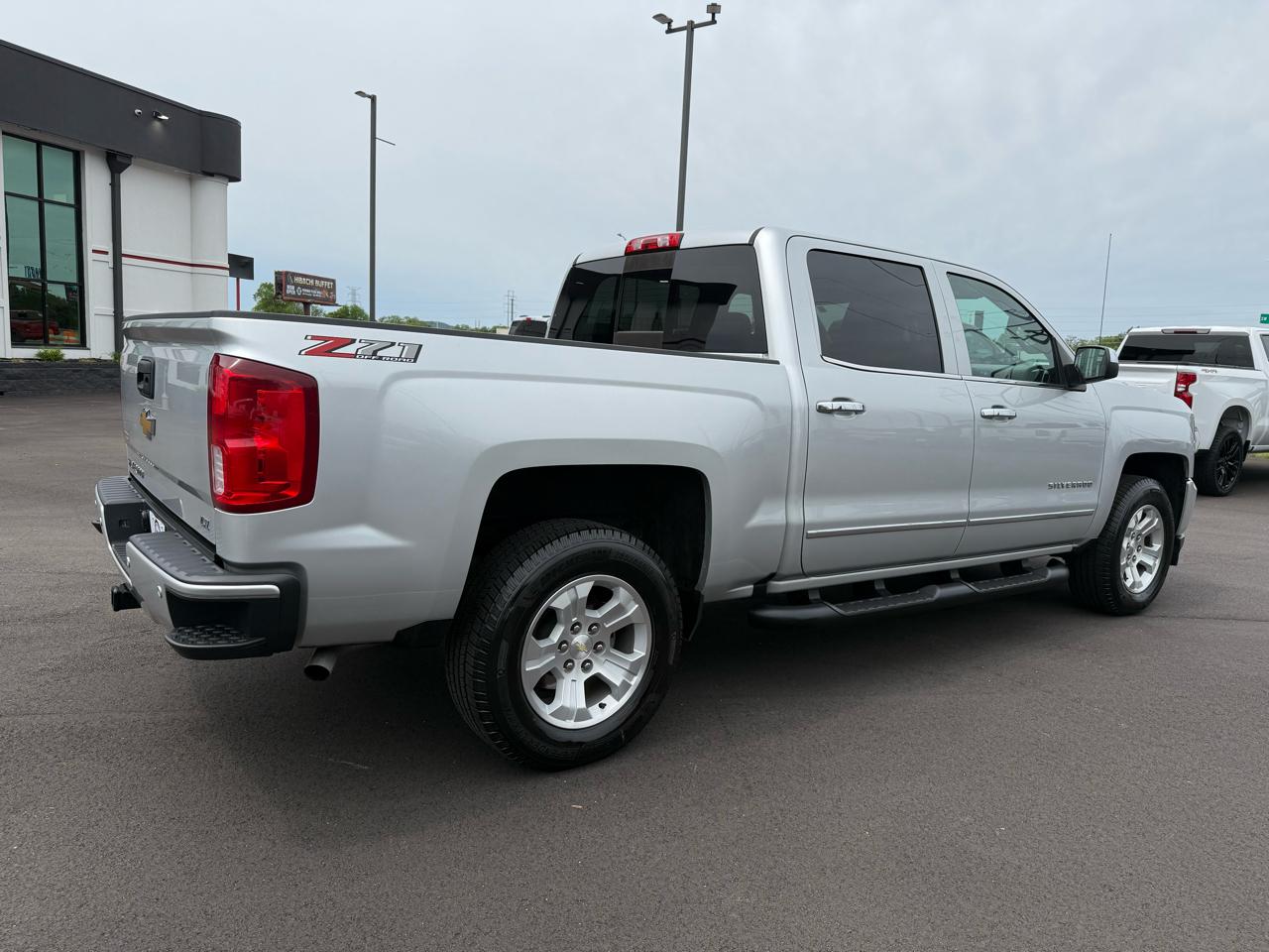 Chevrolet Silverado 1500 4WD Crew Cab 143.5" LTZ w/2LZ 2018