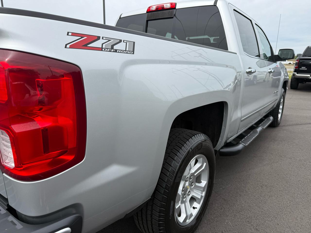 Chevrolet Silverado 1500 4WD Crew Cab 143.5" LTZ w/2LZ 2018