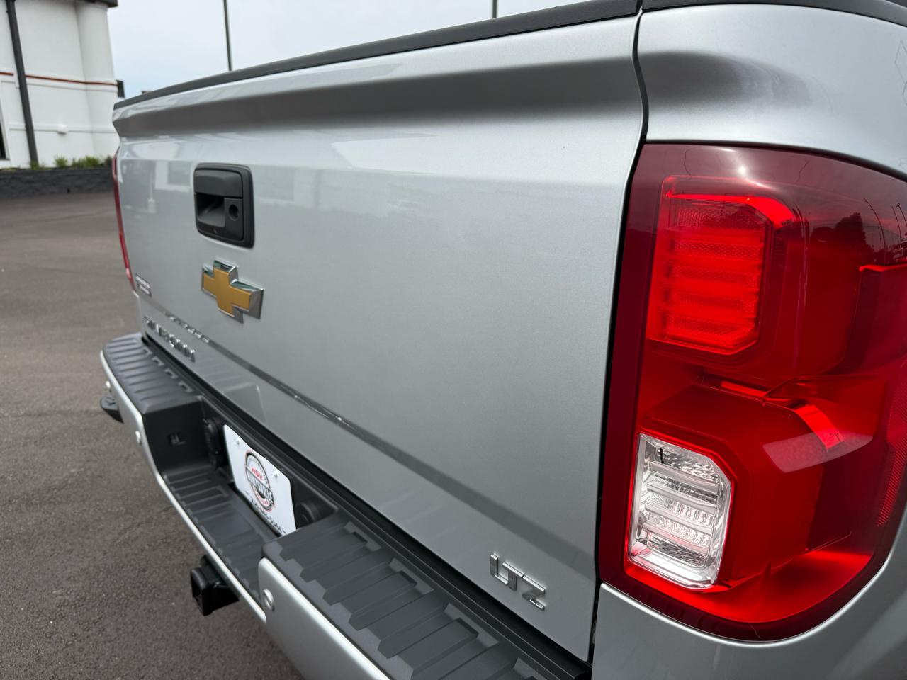Chevrolet Silverado 1500 4WD Crew Cab 143.5" LTZ w/2LZ 2018