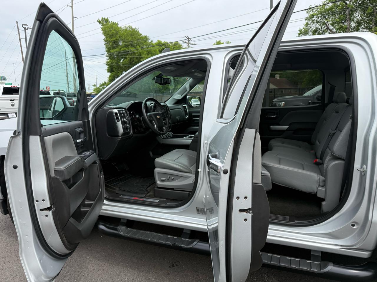 Chevrolet Silverado 1500 4WD Crew Cab 143.5" LTZ w/2LZ 2018
