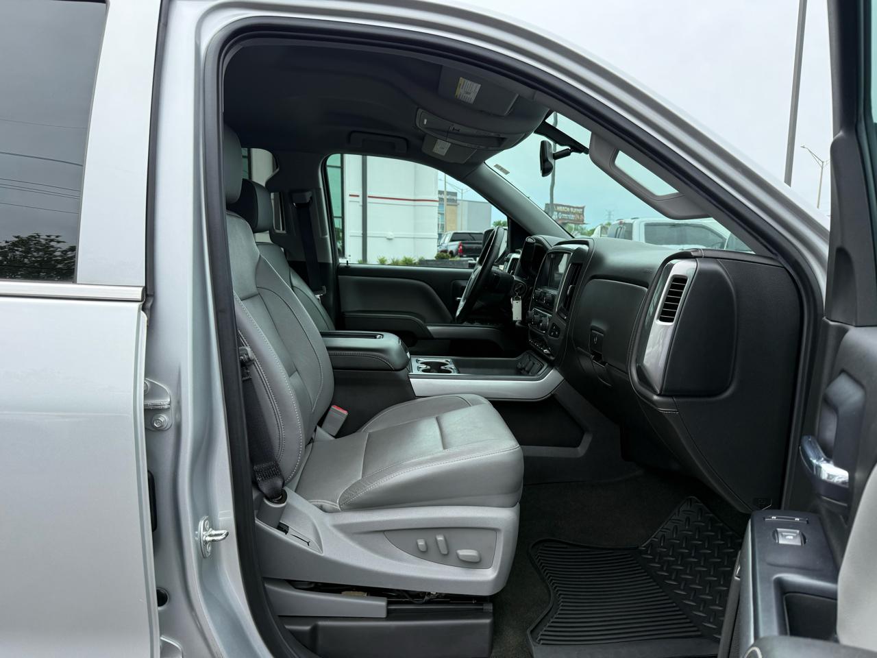 Chevrolet Silverado 1500 4WD Crew Cab 143.5" LTZ w/2LZ 2018