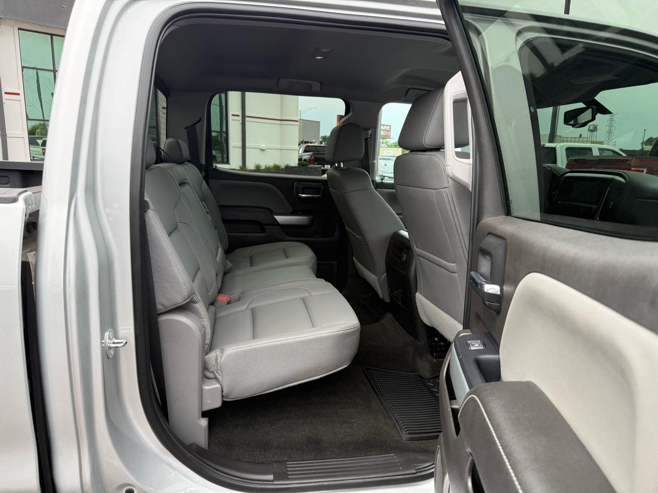 Chevrolet Silverado 1500 4WD Crew Cab 143.5" LTZ w/2LZ 2018