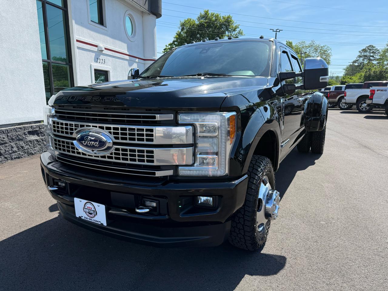 Ford Super Duty F-350 DRW Platinum 4WD Crew Cab 8' Box 2018