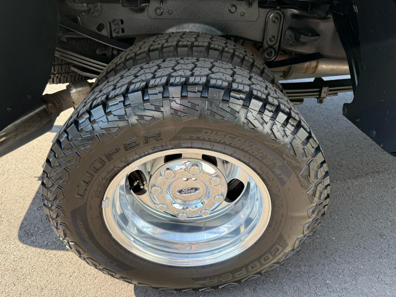 Ford Super Duty F-350 DRW Platinum 4WD Crew Cab 8' Box 2018