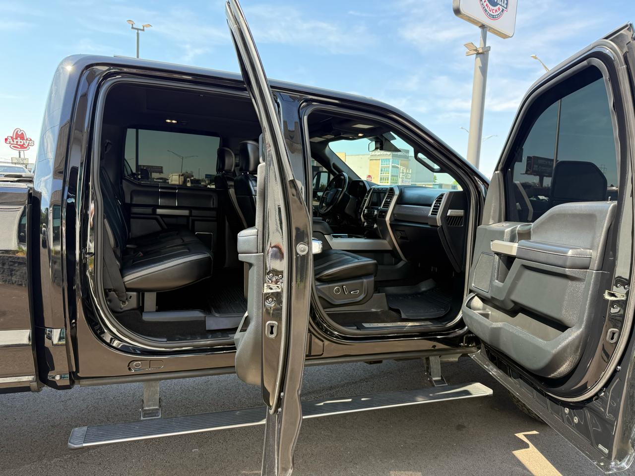 Ford Super Duty F-350 DRW Platinum 4WD Crew Cab 8' Box 2018