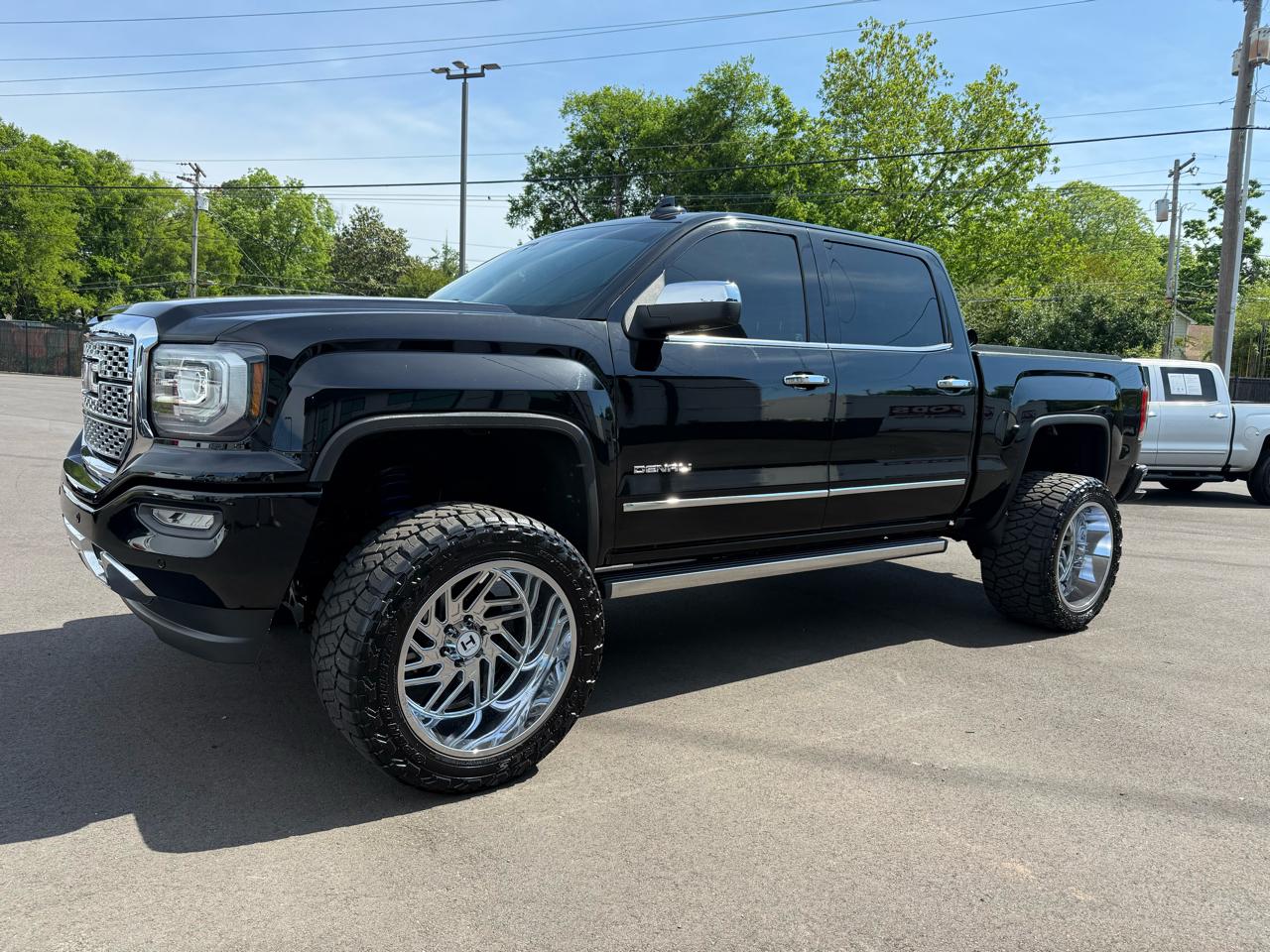 GMC Sierra 1500 4WD Crew Cab 143.5" Denali 2018