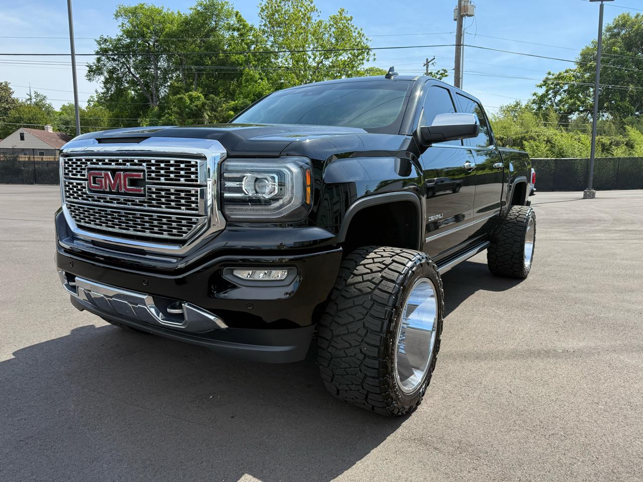 GMC Sierra 1500 4WD Crew Cab 143.5" Denali 2018