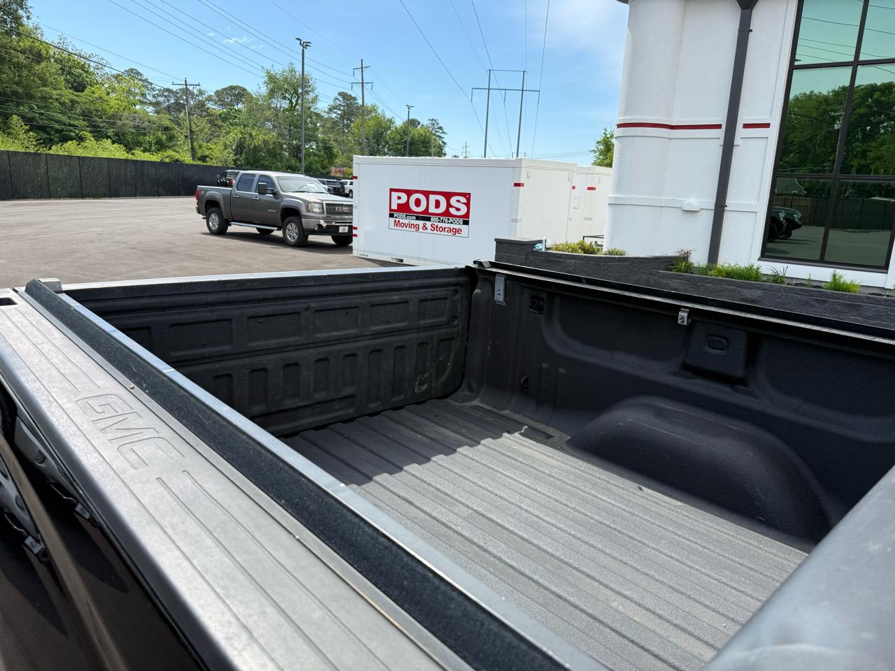GMC Sierra 1500 4WD Crew Cab 143.5" Denali 2018
