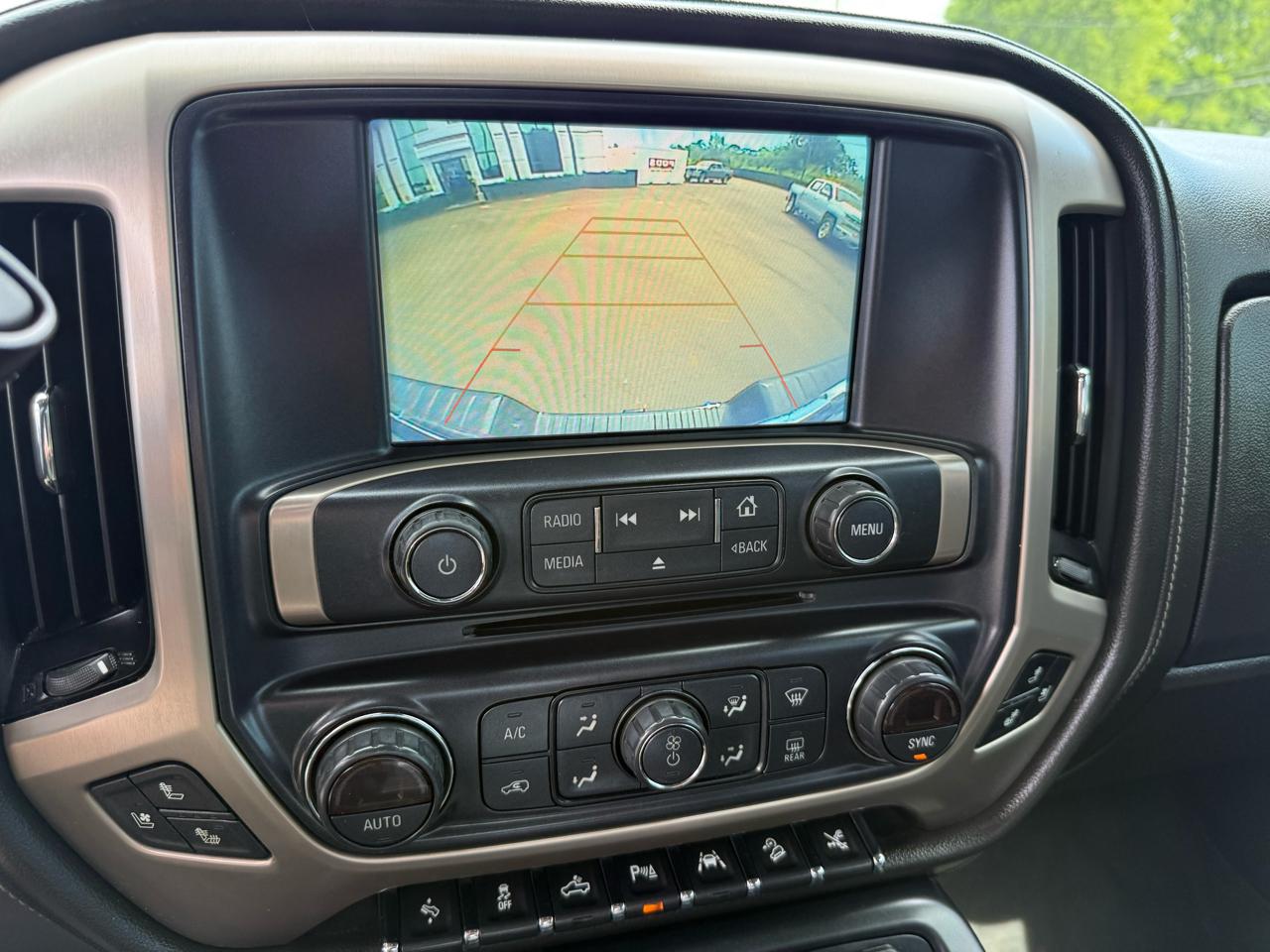 GMC Sierra 1500 4WD Crew Cab 143.5" Denali 2018