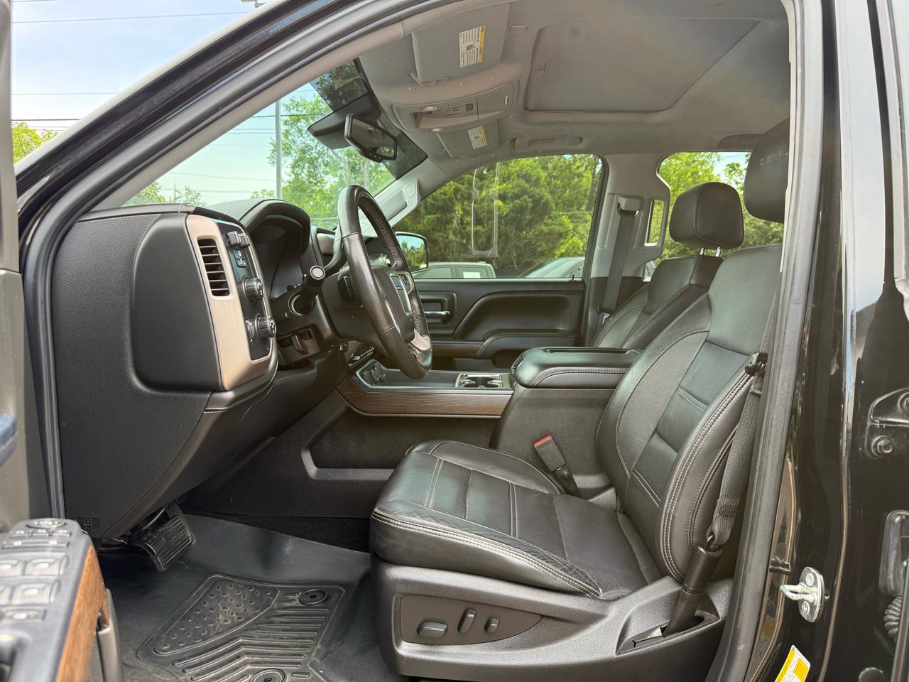 GMC Sierra 1500 4WD Crew Cab 143.5" Denali 2018