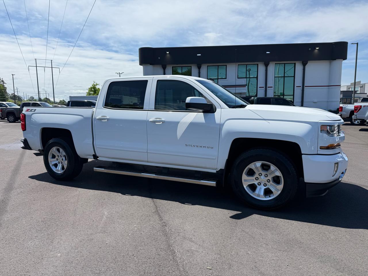 Chevrolet Silverado 1500 4WD Crew Cab 143.5" LT w/2LT 2018