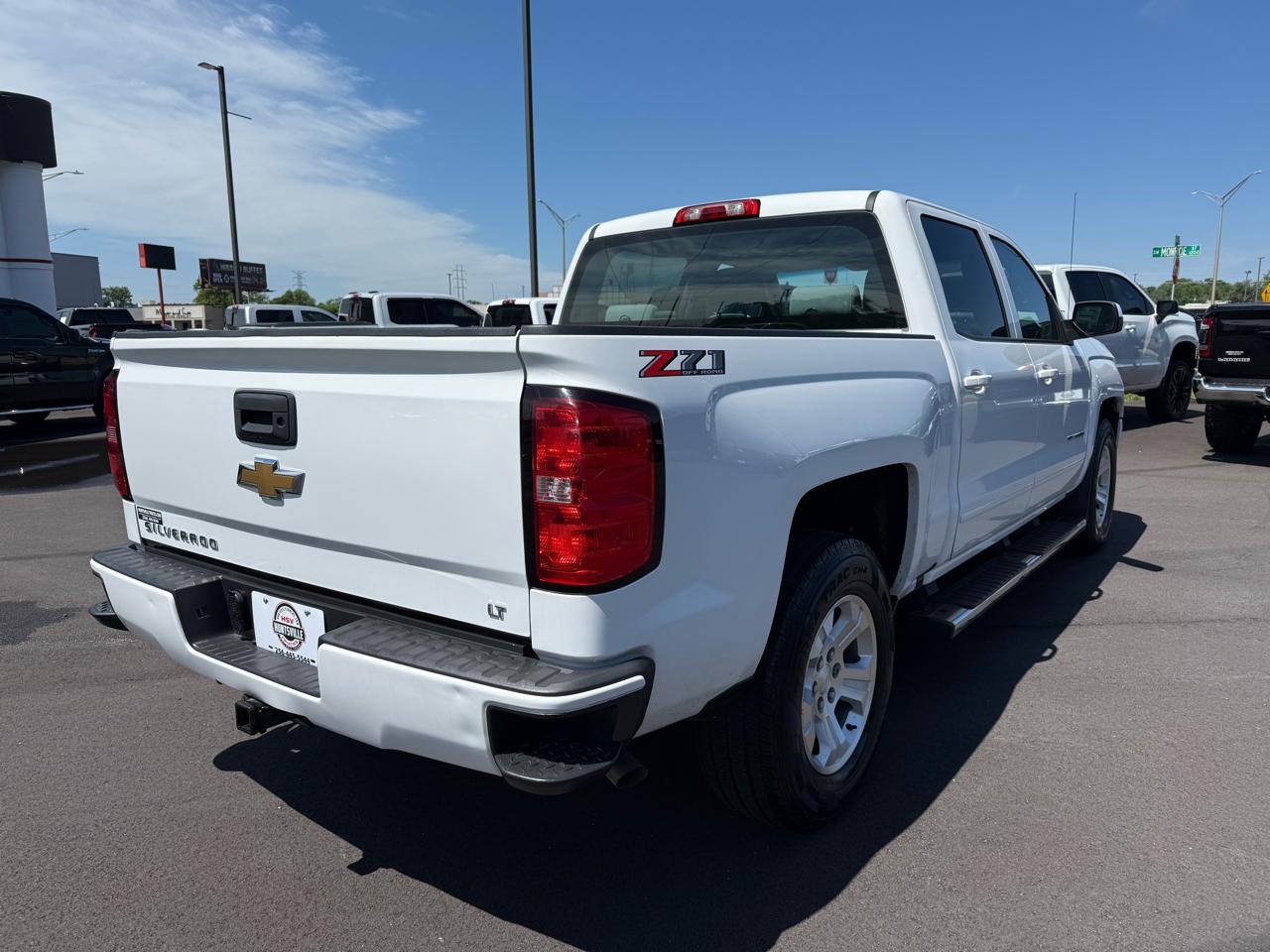 Chevrolet Silverado 1500 4WD Crew Cab 143.5" LT w/2LT 2018
