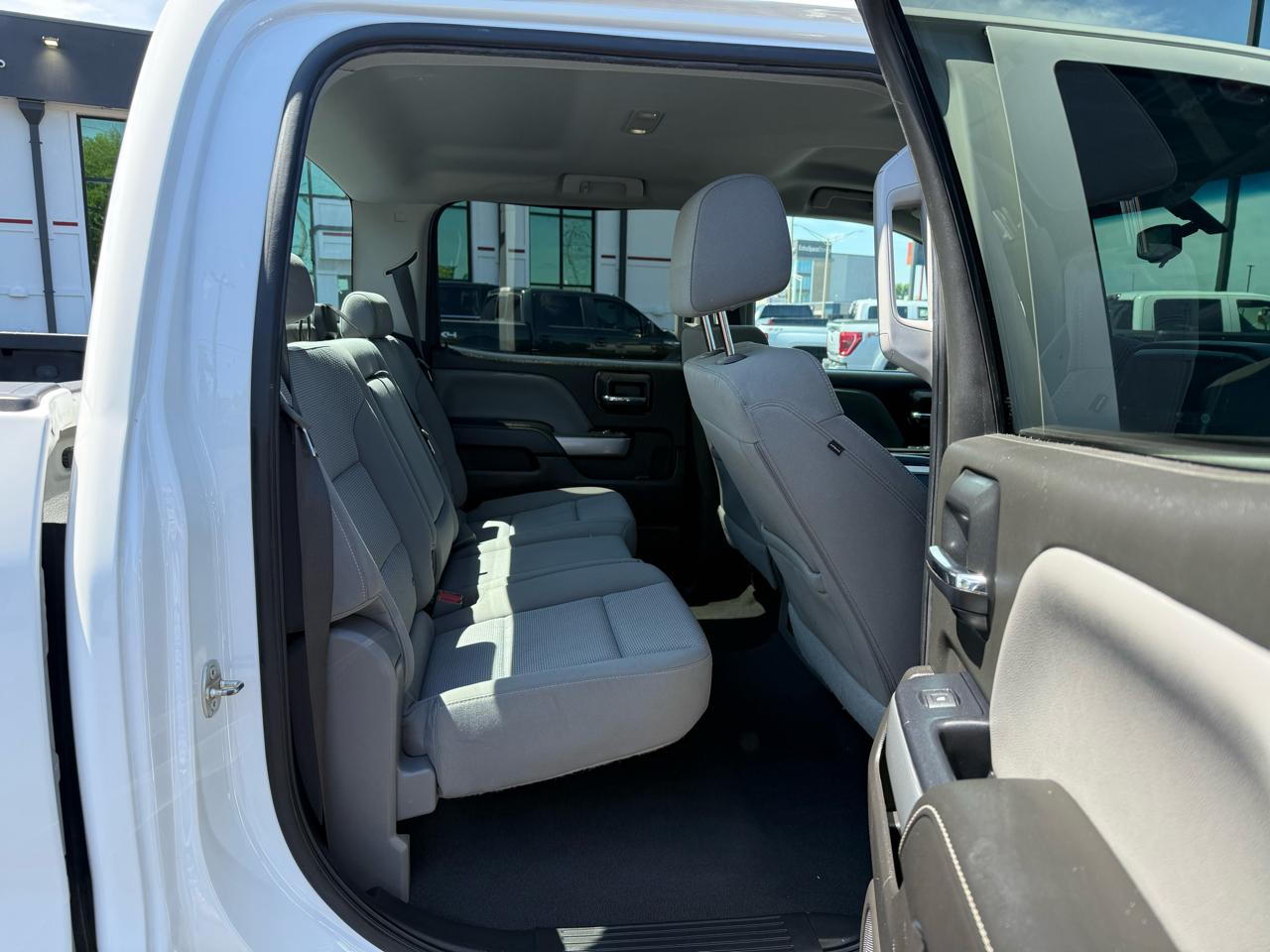 Chevrolet Silverado 1500 4WD Crew Cab 143.5" LT w/2LT 2018